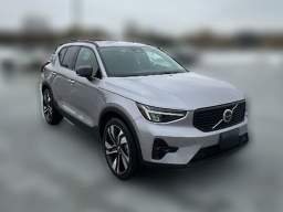 Volvo XC40 Plus B5 AWD 2026