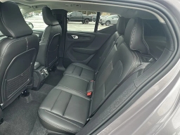 Volvo XC40 Plus B5 AWD 2026