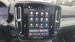 Volvo XC40 Plus B5 AWD 2026