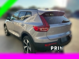 Volvo XC40 Plus B5 AWD 2026