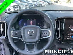 Volvo XC40 Plus B5 AWD 2026