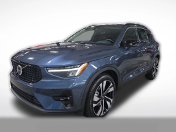 Volvo XC40 Plus B5 AWD 2026