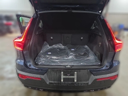 Volvo XC40 Plus B5 AWD 2026