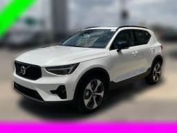 Volvo XC40 Plus B5 AWD 2026