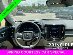 Volvo XC40 Plus B5 AWD 2026