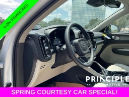 Volvo XC40 Plus B5 AWD 2026