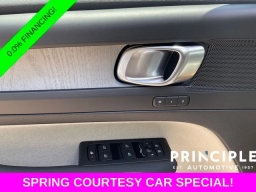 Volvo XC40 Plus B5 AWD 2026