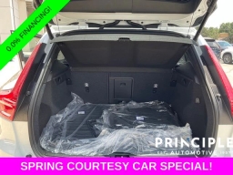 Volvo XC40 Plus B5 AWD 2026