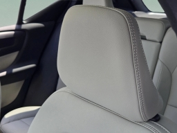 Volvo XC40 Plus B5 AWD 2026