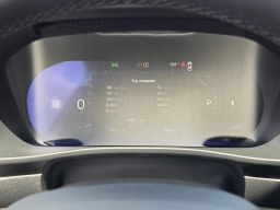 Volvo XC40 Plus B5 AWD 2026