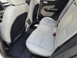 Volvo XC40 Plus B5 AWD 2026