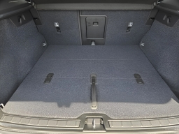 Volvo XC40 Plus B5 AWD 2026