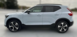 Volvo XC40 Plus B5 AWD 2026