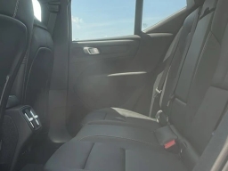 Volvo XC40 Plus B5 AWD 2026