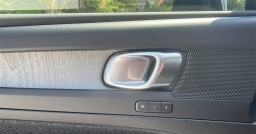 Volvo XC40 Plus B5 AWD 2026