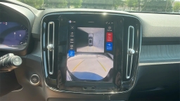 Volvo XC40 Plus B5 AWD 2026