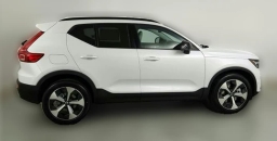 Volvo XC40 Plus B5 AWD 2026