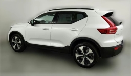 Volvo XC40 Plus B5 AWD 2026