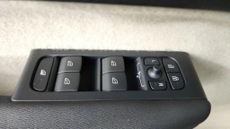 Volvo XC40 Plus B5 AWD 2026