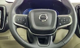 Volvo XC40 Plus B5 AWD 2026