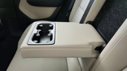 Volvo XC40 Plus B5 AWD 2026