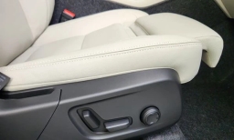 Volvo XC40 Plus B5 AWD 2026