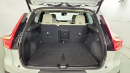 Volvo XC40 Plus B5 AWD 2026