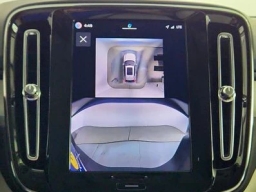 Volvo XC40 Plus B5 AWD 2026