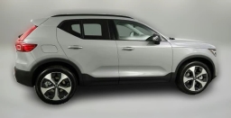 Volvo XC40 Plus B5 AWD 2026