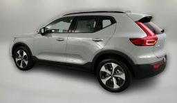 Volvo XC40 Plus B5 AWD 2026