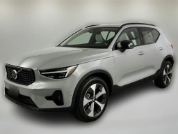 Volvo XC40 Plus B5 AWD 2026