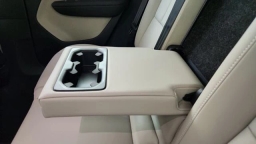 Volvo XC40 Plus B5 AWD 2026