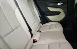 Volvo XC40 Plus B5 AWD 2026