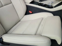 Volvo XC40 Plus B5 AWD 2026