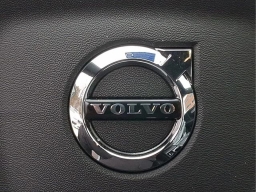 Volvo XC40 Ultra Black Edition B5 AWD 2026