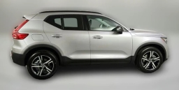 Volvo XC40 Core B5 AWD 2026