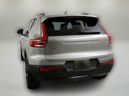 Volvo XC40 Core B5 AWD 2026