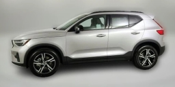 Volvo XC40 Core B5 AWD 2026