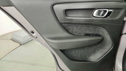 Volvo XC40 Core B5 AWD 2026