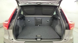 Volvo XC40 Core B5 AWD 2026