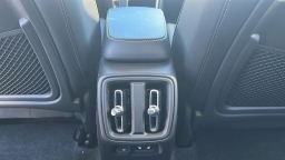 Volvo XC40 Core B5 AWD 2026