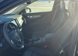 Volvo XC40 Core B5 AWD 2026