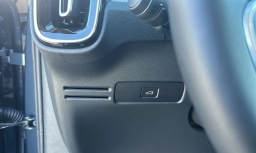 Volvo XC40 Core B5 AWD 2026