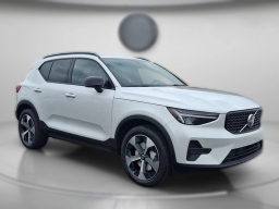 Volvo XC40 Core B5 AWD 2026