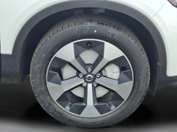 Volvo XC40 Core B5 AWD 2026