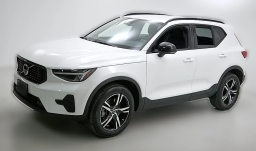 Volvo XC40 Core B5 AWD 2026