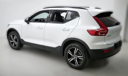 Volvo XC40 Core B5 AWD 2026