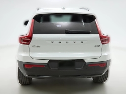 Volvo XC40 Core B5 AWD 2026