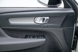 Volvo XC40 Core B5 AWD 2026