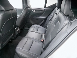 Volvo XC40 Core B5 AWD 2026